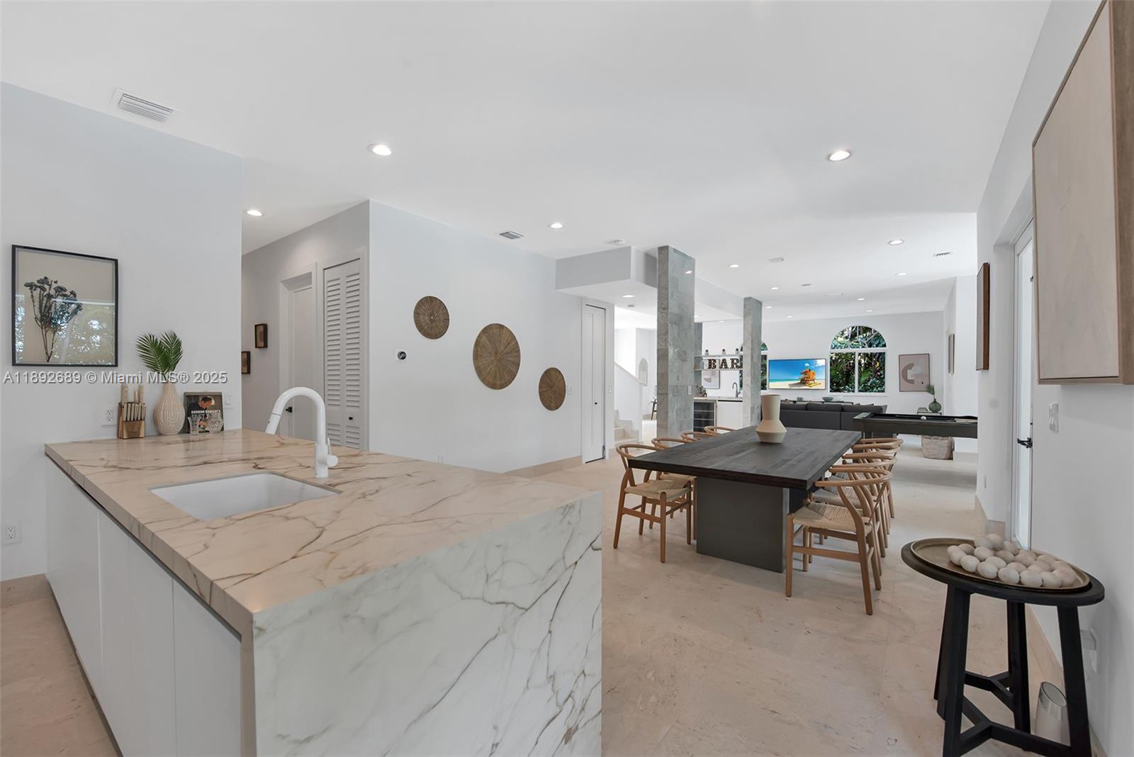 CENTRAL MIAMI PART 1 - Residential Lease