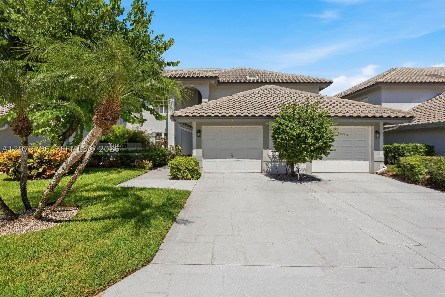 11594 Briarwood Cir