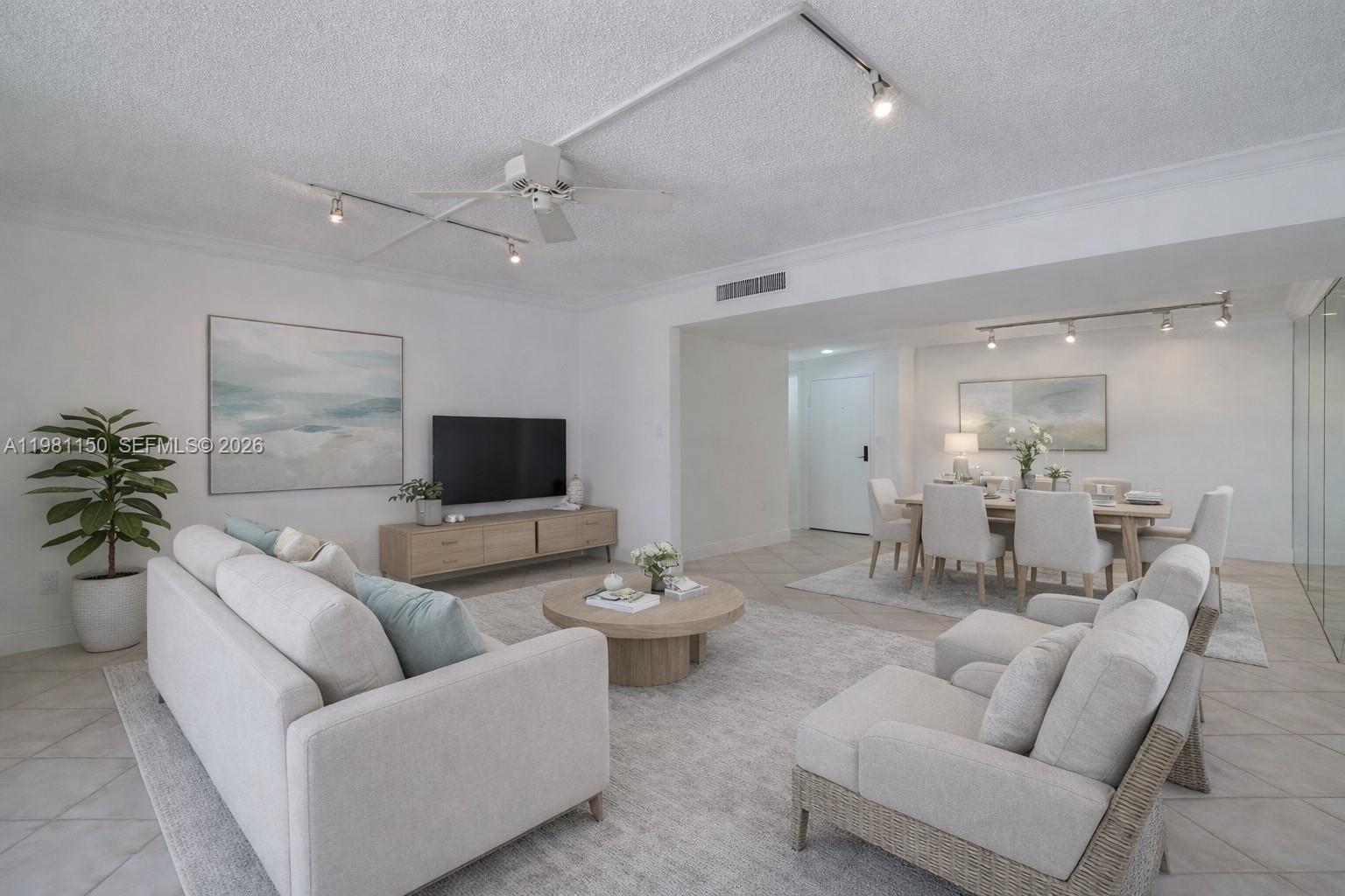 600 Biltmore Way 1205