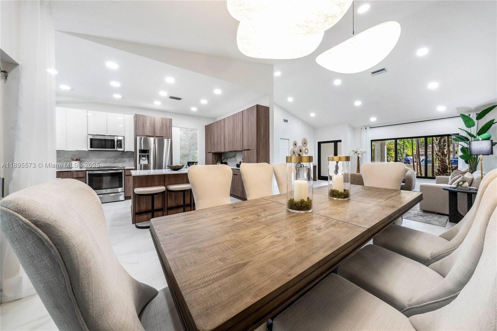 CYPRESS RUN - Residential
