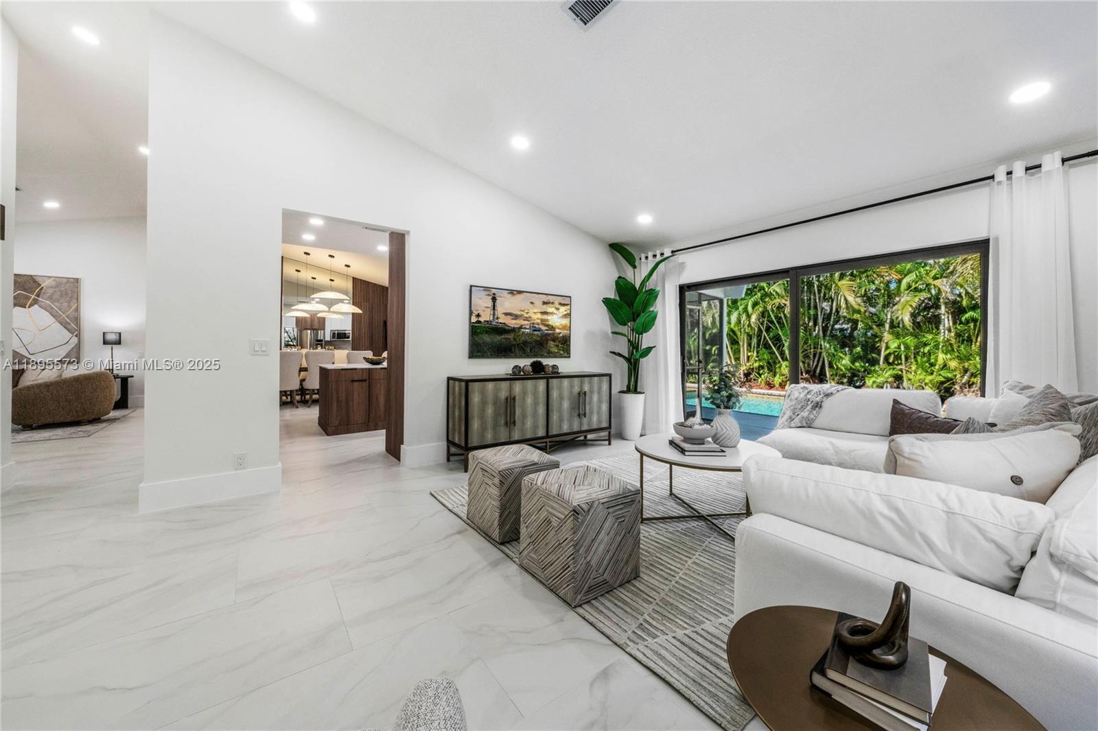 CYPRESS RUN - Residential