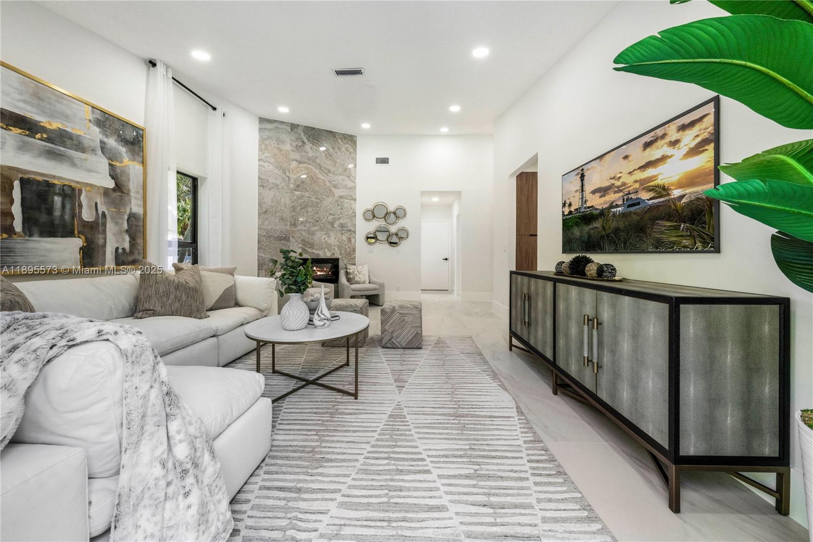 CYPRESS RUN - Residential