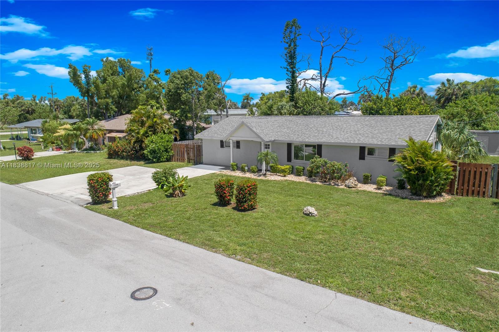 Rare Fort Myers find! This updated 3-bed, 2-bath pool home sits on a large lot with NO HOA. Bring your boat and RV! The move-in ready interior features a bright, open floor plan with a beautifully renovated kitchen and modern bathrooms.
Step outside to your private screened lanai and sparkling pool, perfect for enjoying the Florida lifestyle. The spacious yard offers endless possibilities.
Located just minutes from Fort Myers Beach, Sanibel, and premier shopping and dining. This home offers the perfect blend of style, space, and convenience without the restrictions. Don't miss this incredible opportunity!