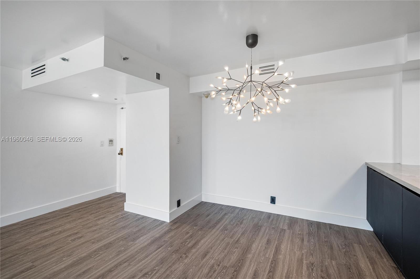 THE TOWERS OF QUAYSIDE CO - Residential