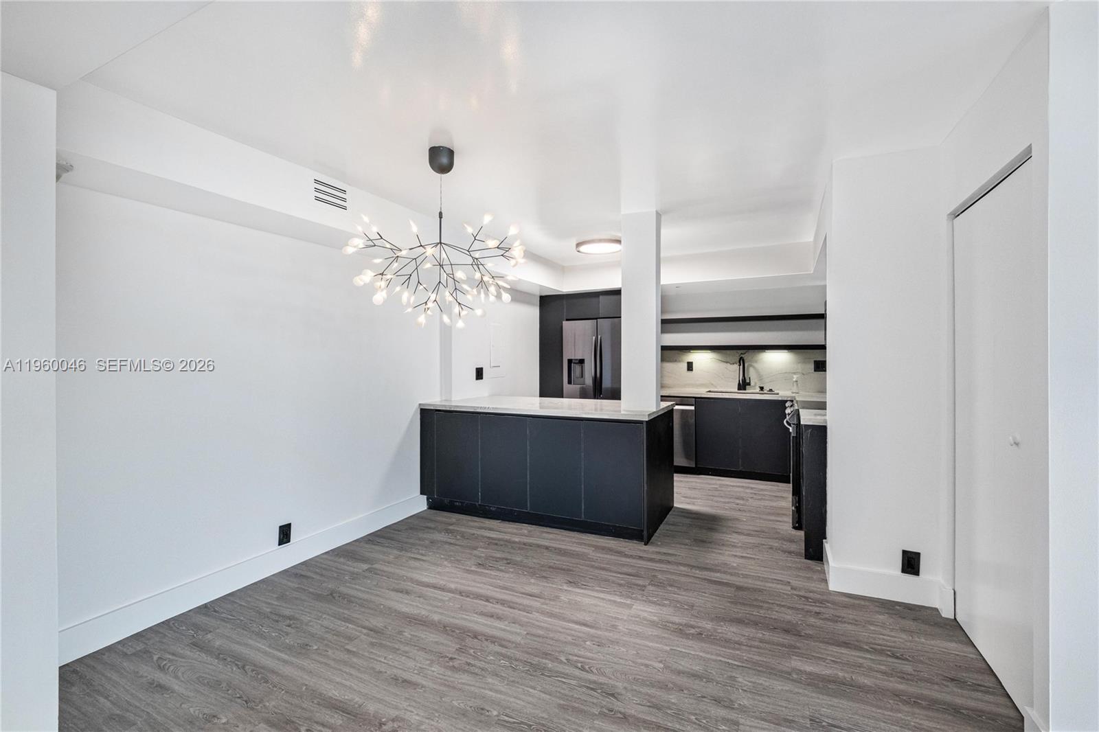 THE TOWERS OF QUAYSIDE CO - Residential