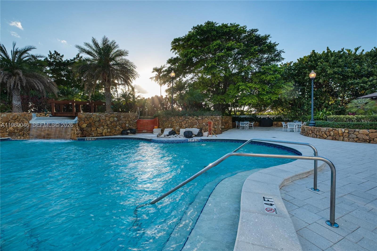 THE TOWERS OF QUAYSIDE CO - Residential