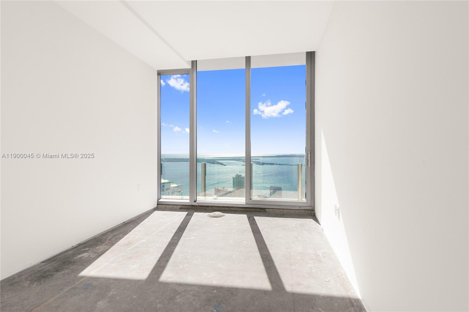 300 BISCAYNE BLVD WAY COND - Residential