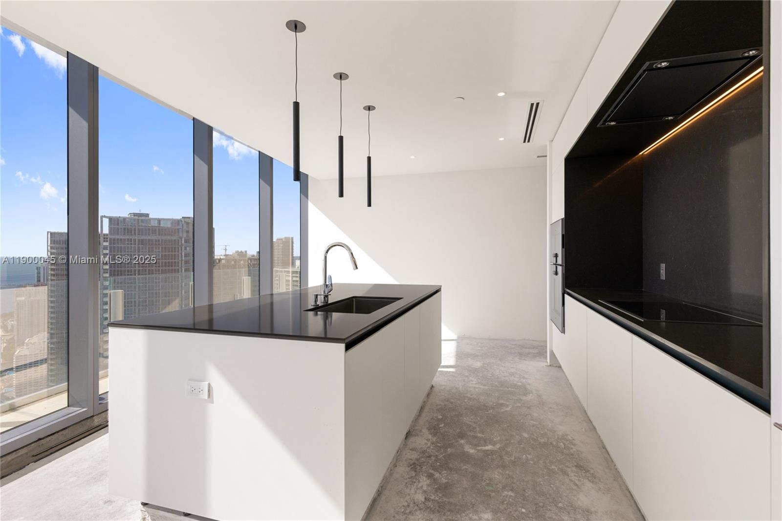 300 BISCAYNE BLVD WAY COND - Residential