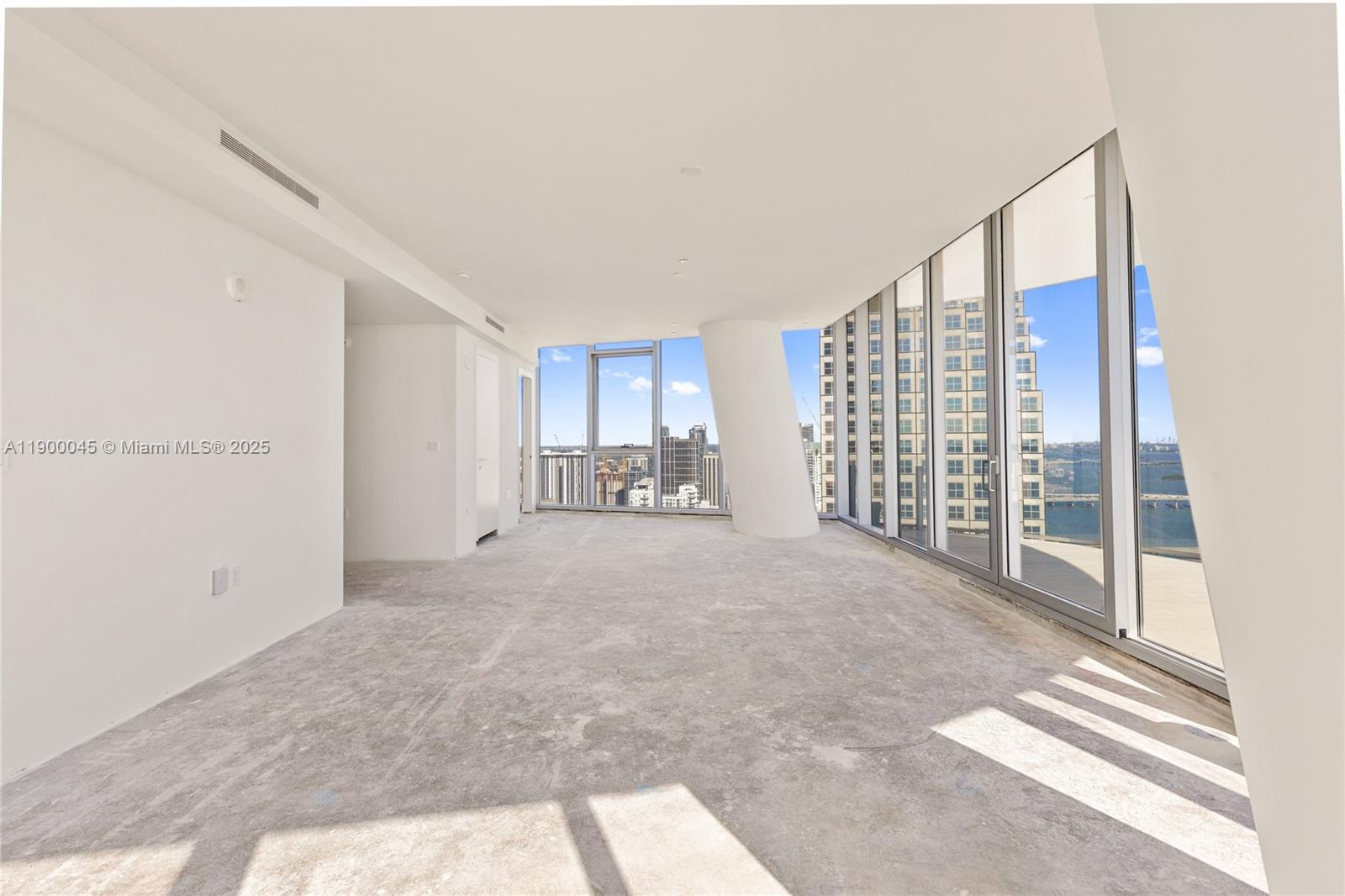 300 BISCAYNE BLVD WAY COND - Residential