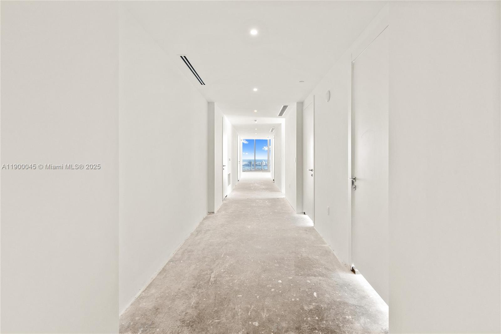 300 BISCAYNE BLVD WAY COND - Residential