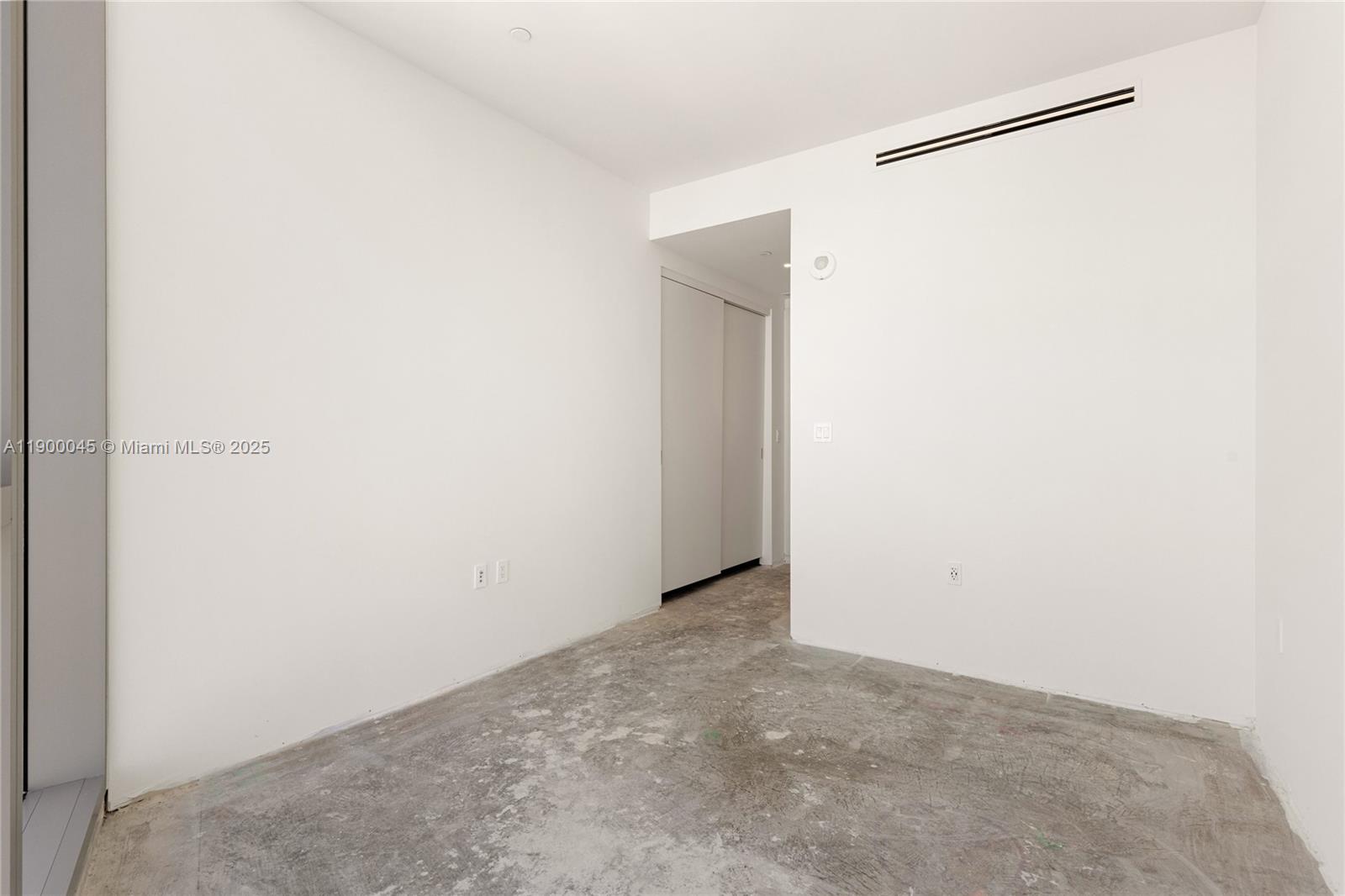 300 BISCAYNE BLVD WAY COND - Residential