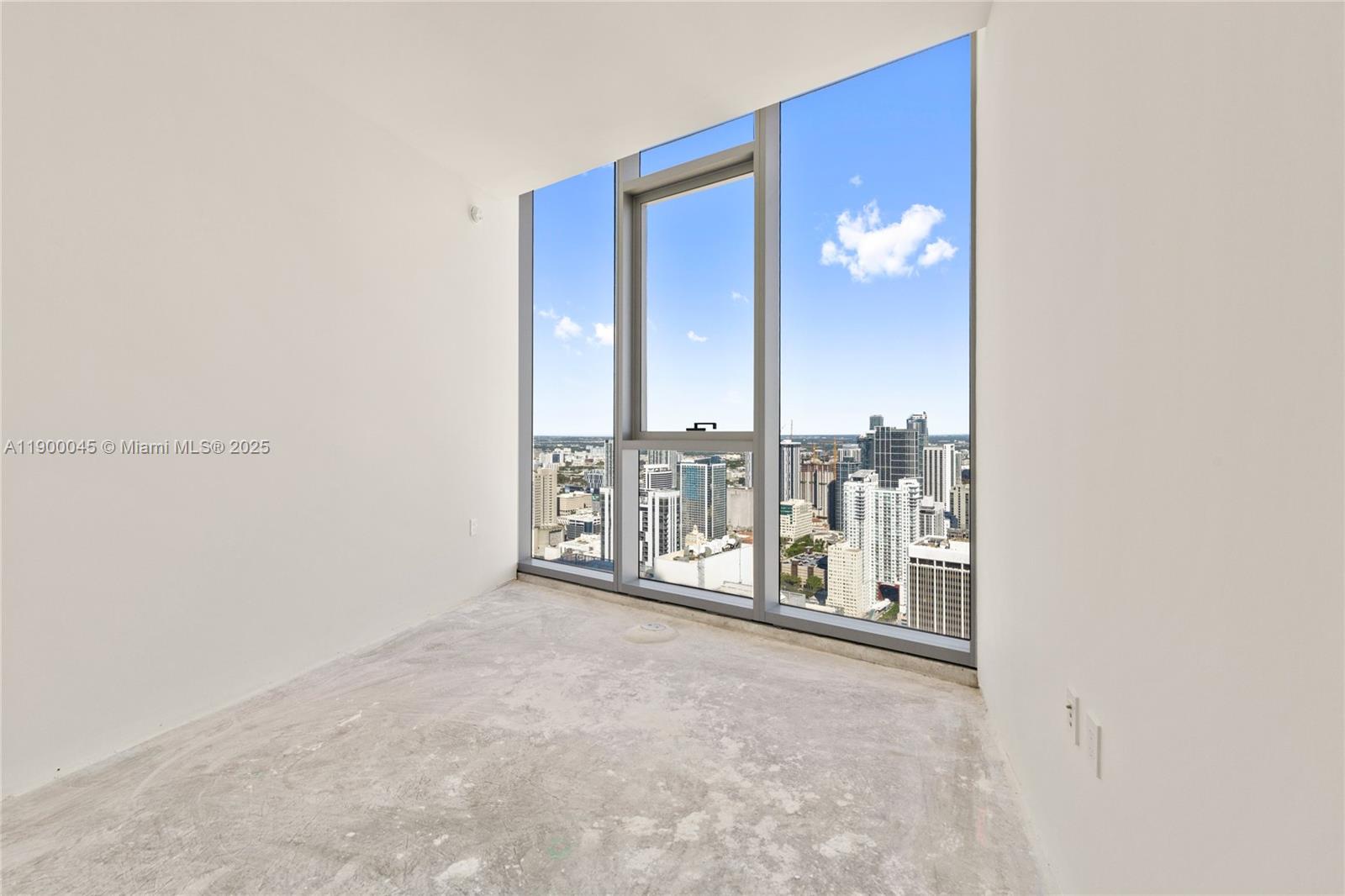 300 BISCAYNE BLVD WAY COND - Residential