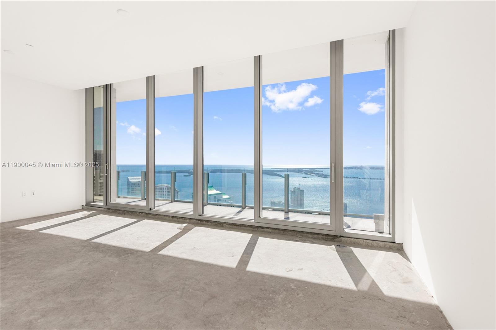 300 BISCAYNE BLVD WAY COND - Residential