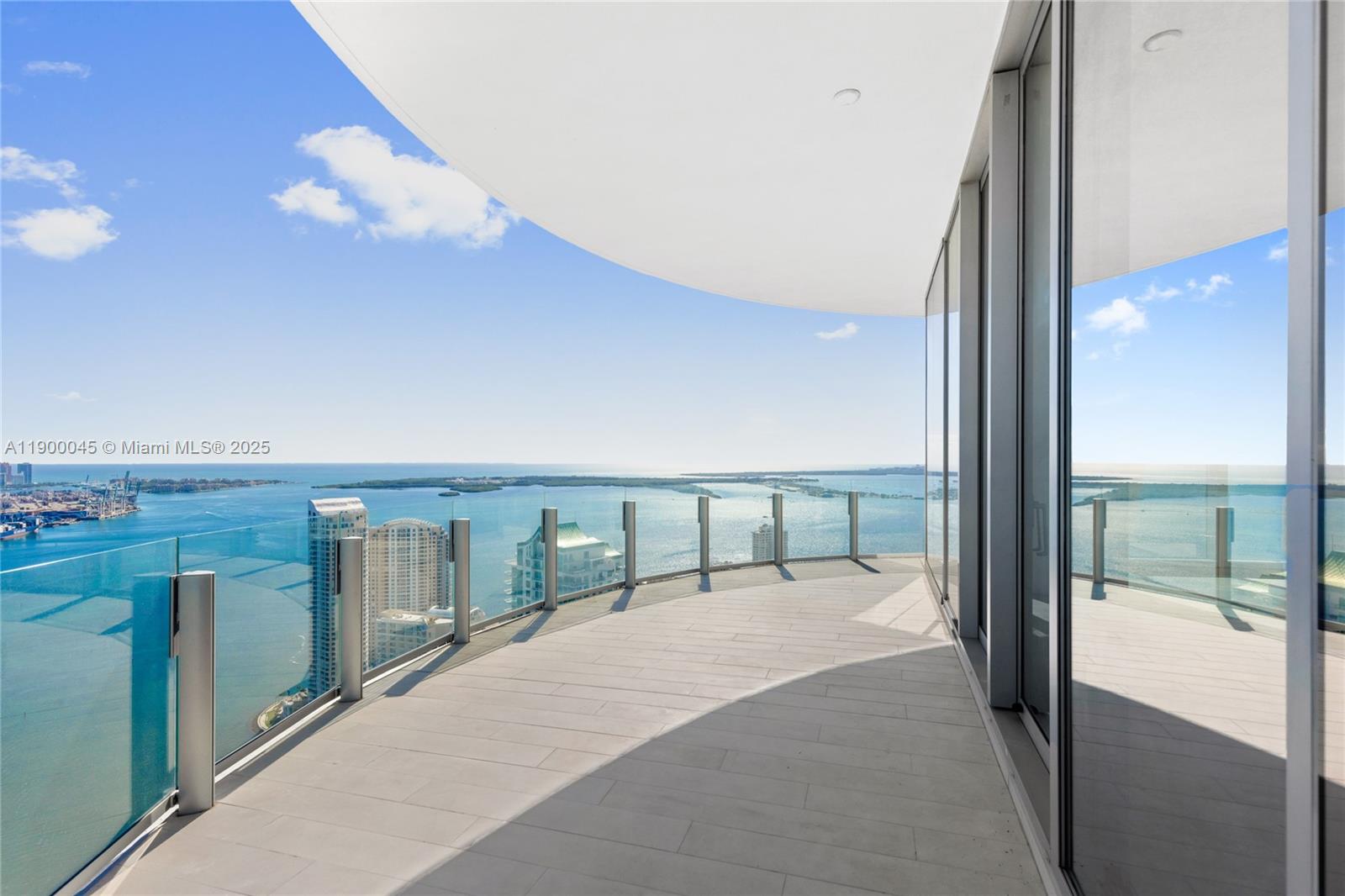 300 BISCAYNE BLVD WAY COND - Residential