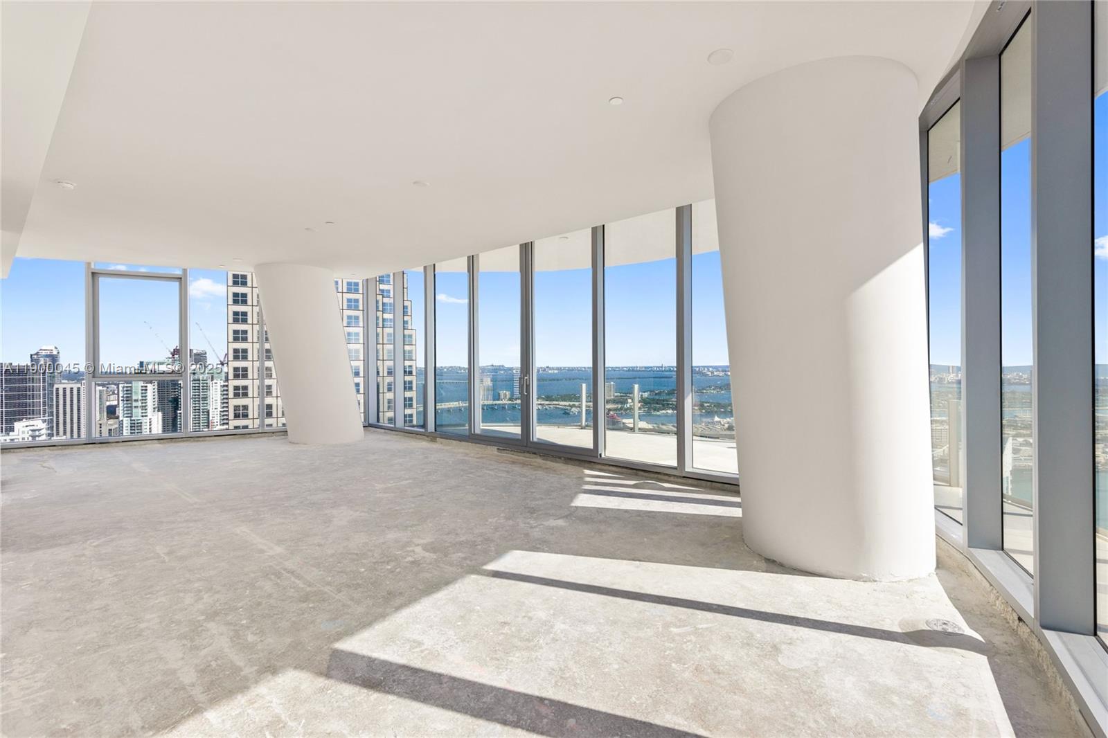300 BISCAYNE BLVD WAY COND - Residential