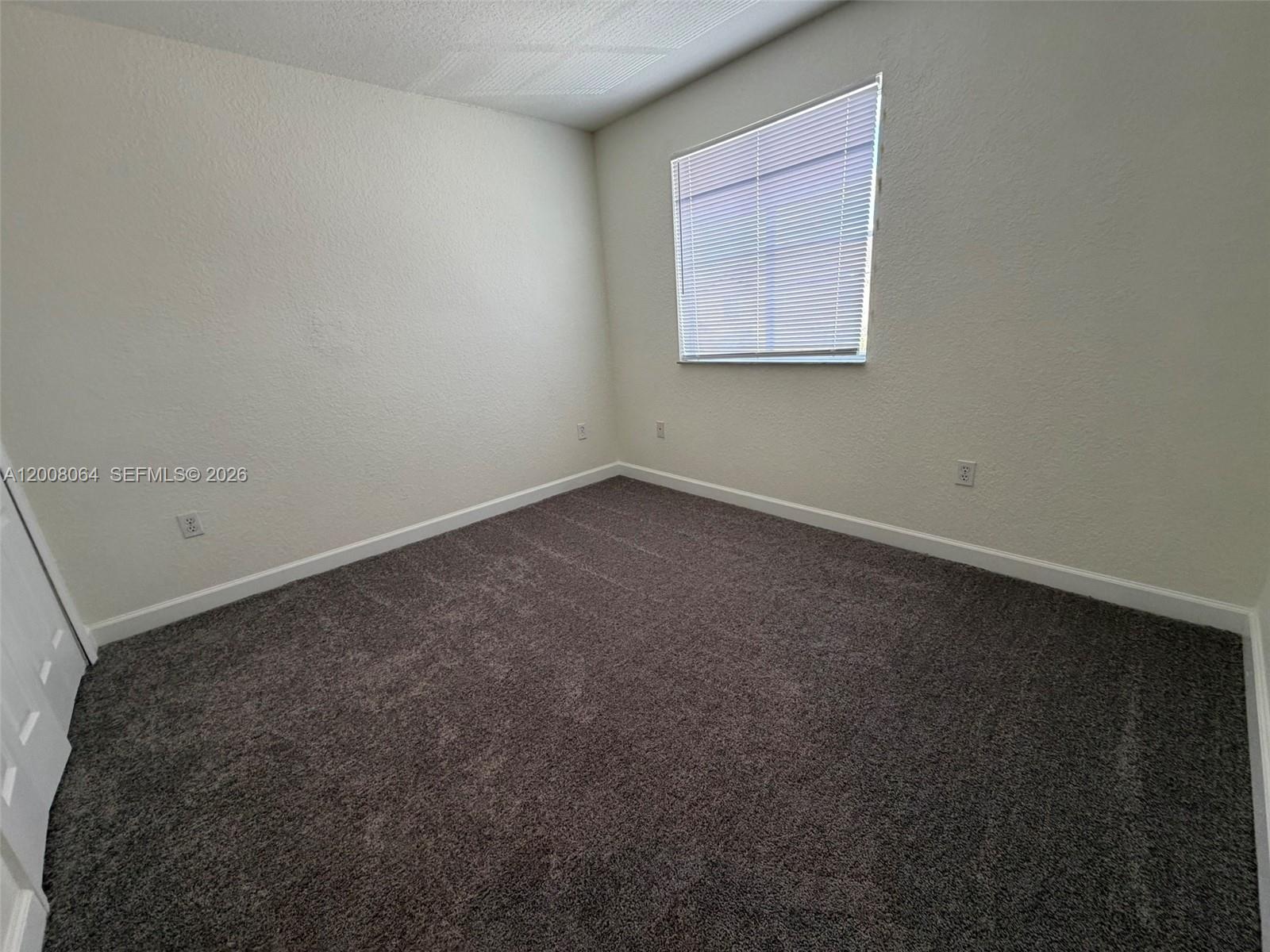 SHOMA VILLAS I AT COUNTRY - Residential