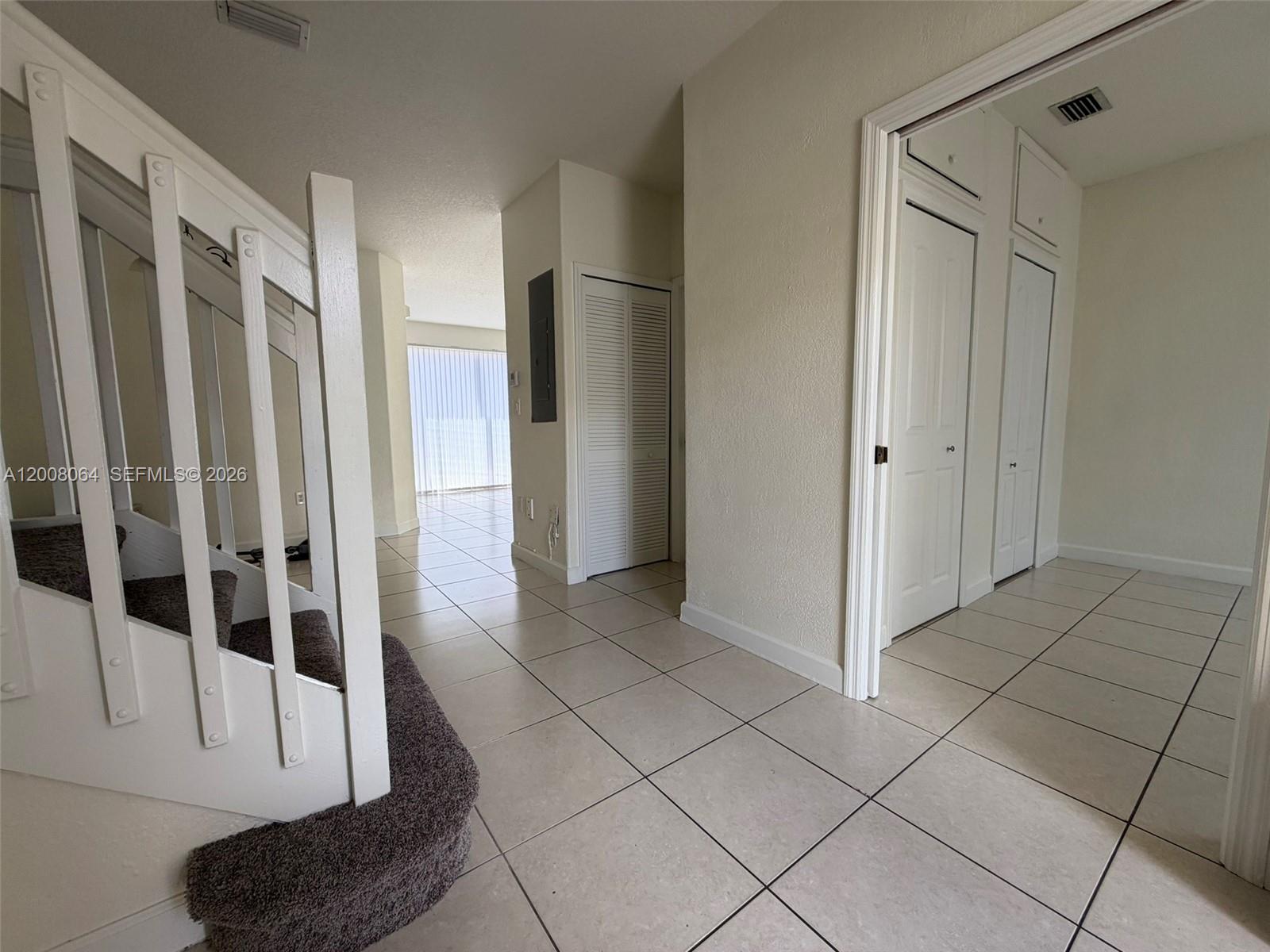 SHOMA VILLAS I AT COUNTRY - Residential