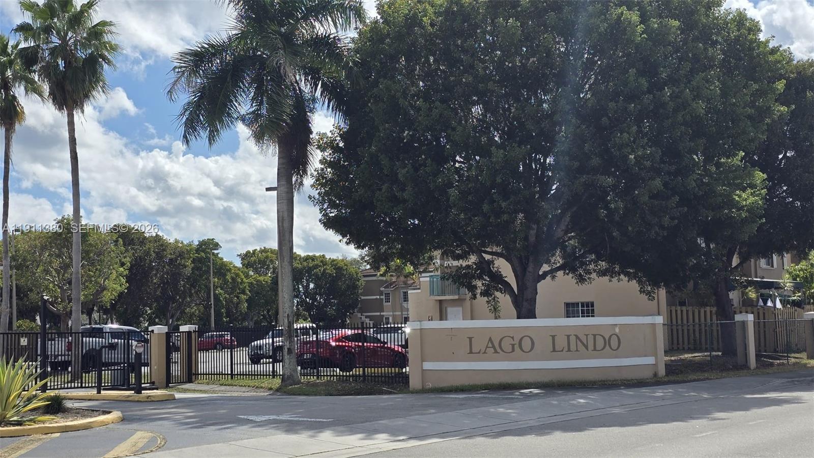 LAGO LINDO TOWNVILLAS CON - Residential