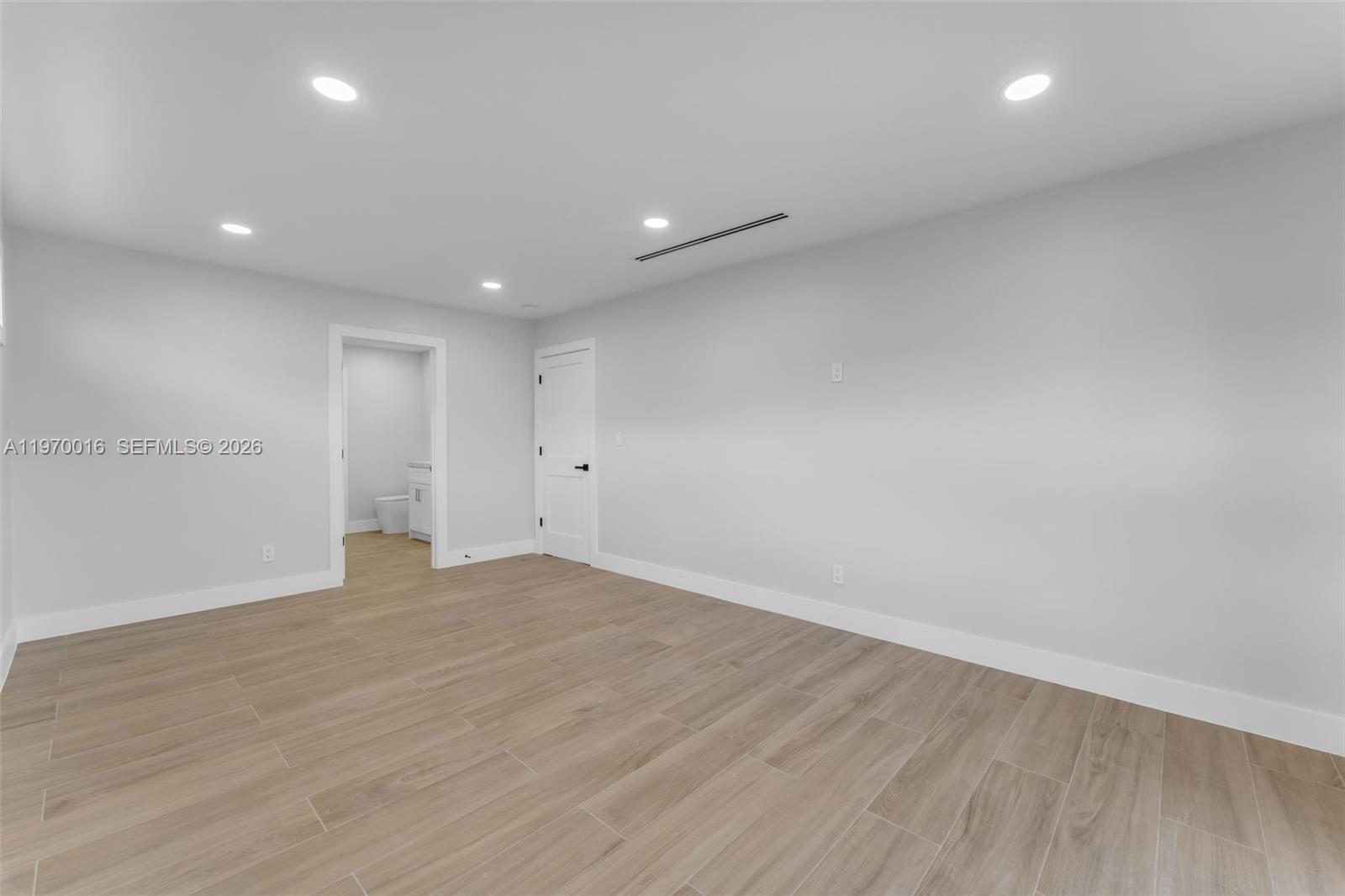 DARLINGTON MANOR - Residential