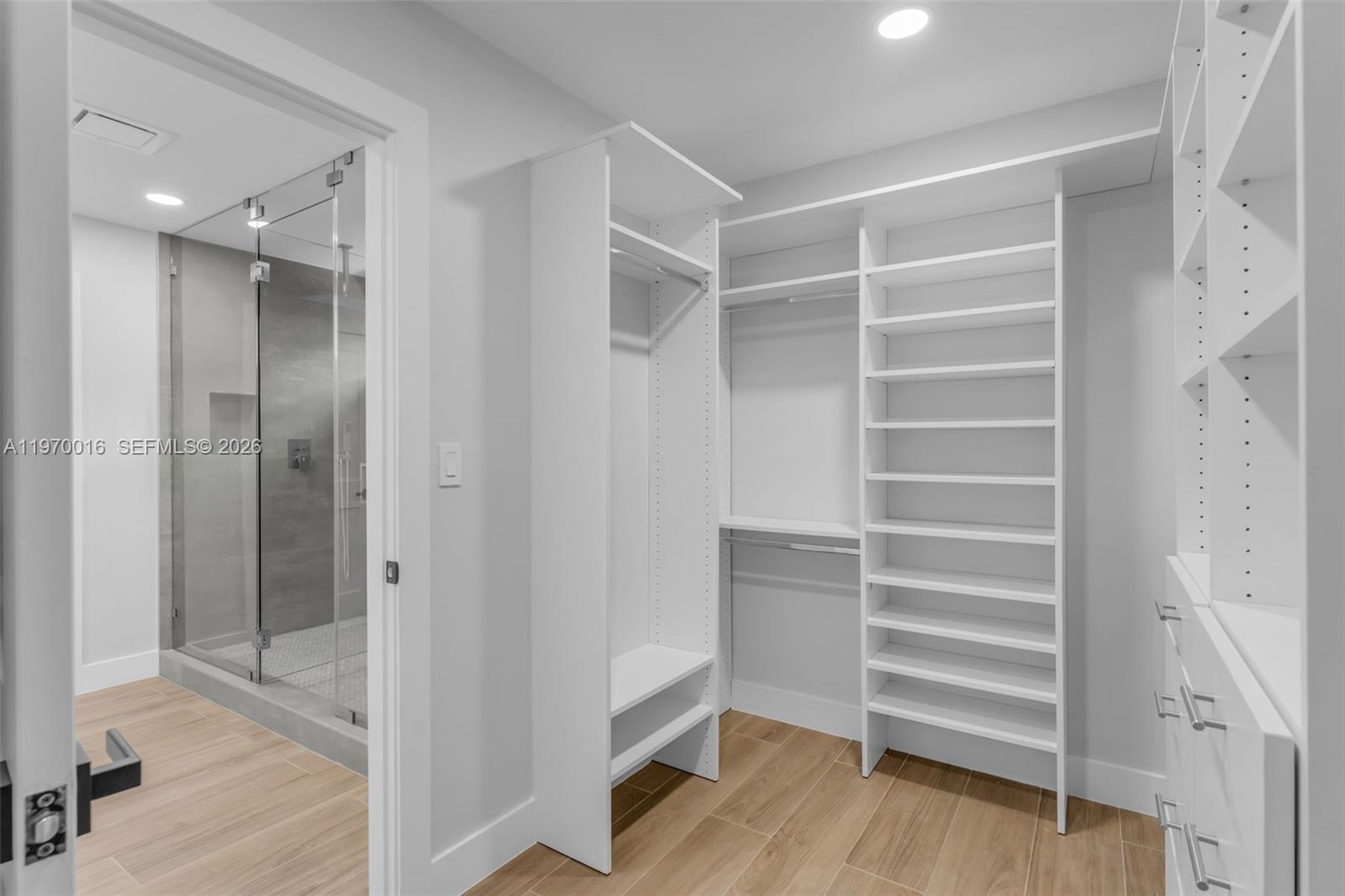 DARLINGTON MANOR - Residential