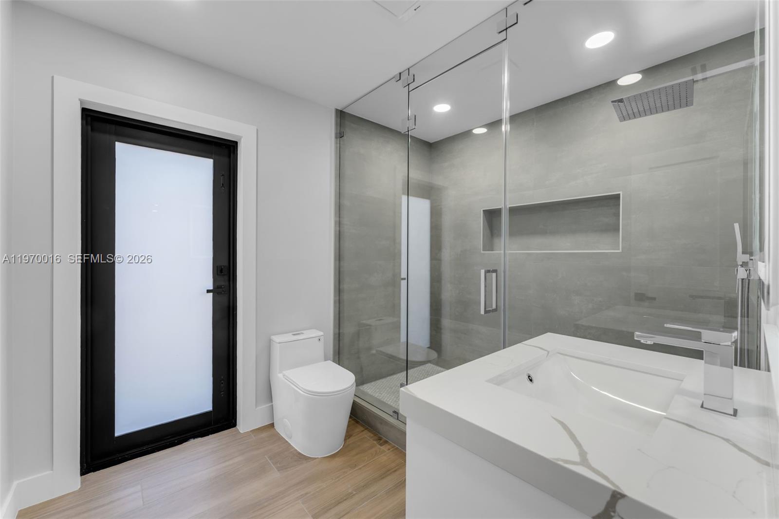 DARLINGTON MANOR - Residential