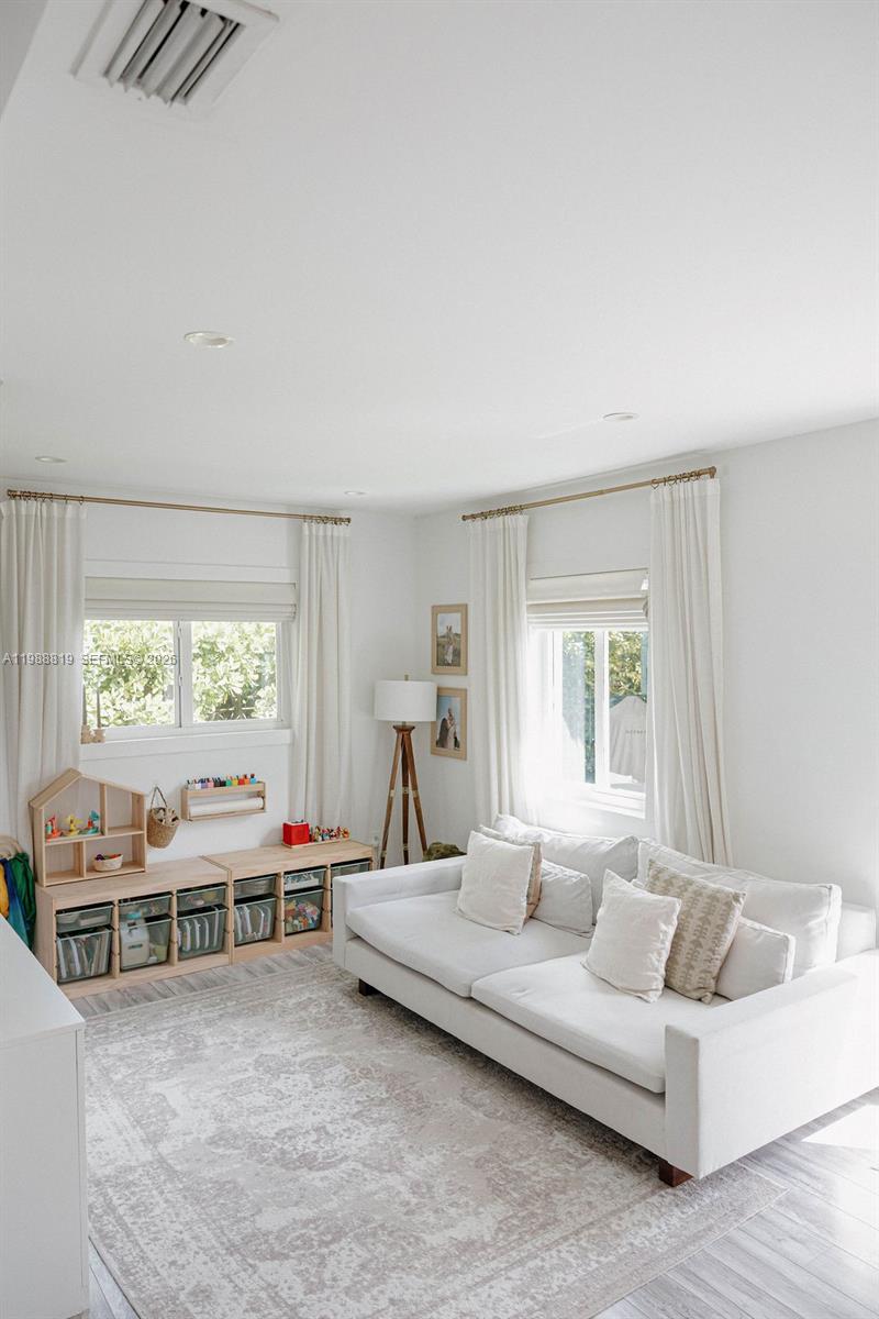 CENTRAL MIAMI PT 3 - Residential