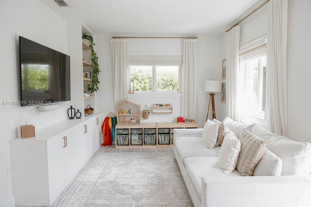 CENTRAL MIAMI PT 3 - Residential