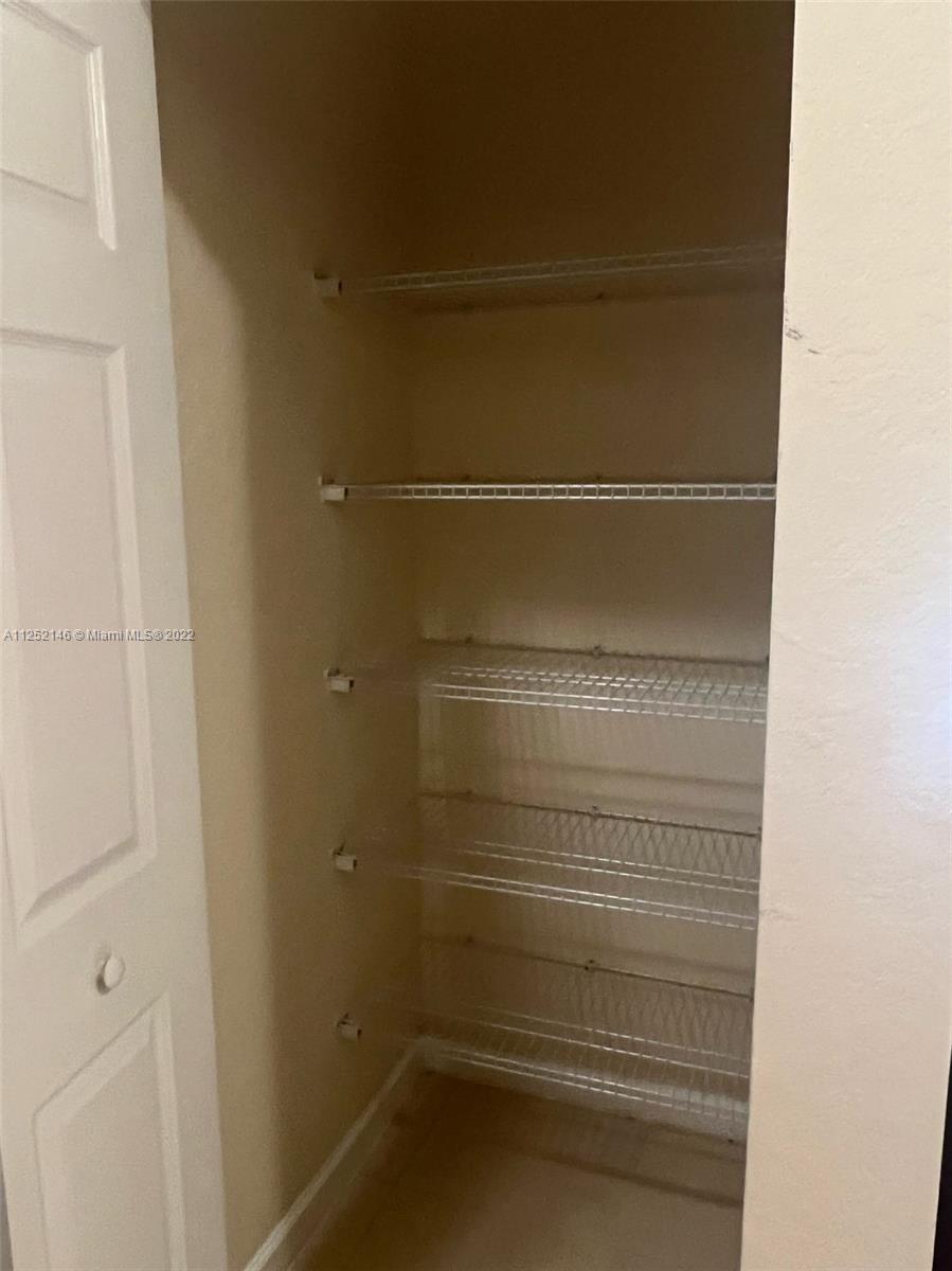 KENDALL COMMONS - Residential Lease