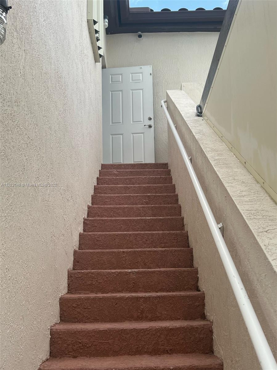 KENDALL COMMONS - Residential Lease