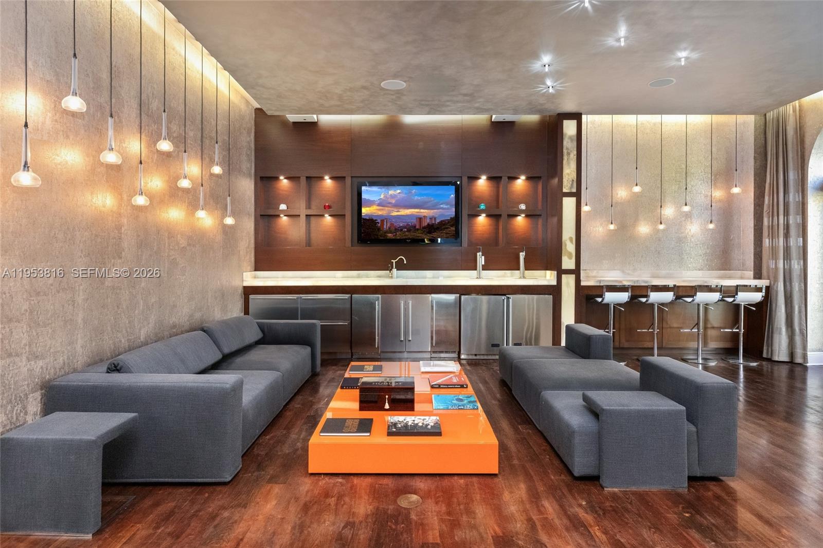 GABLES ESTATES NO 3 - Residential