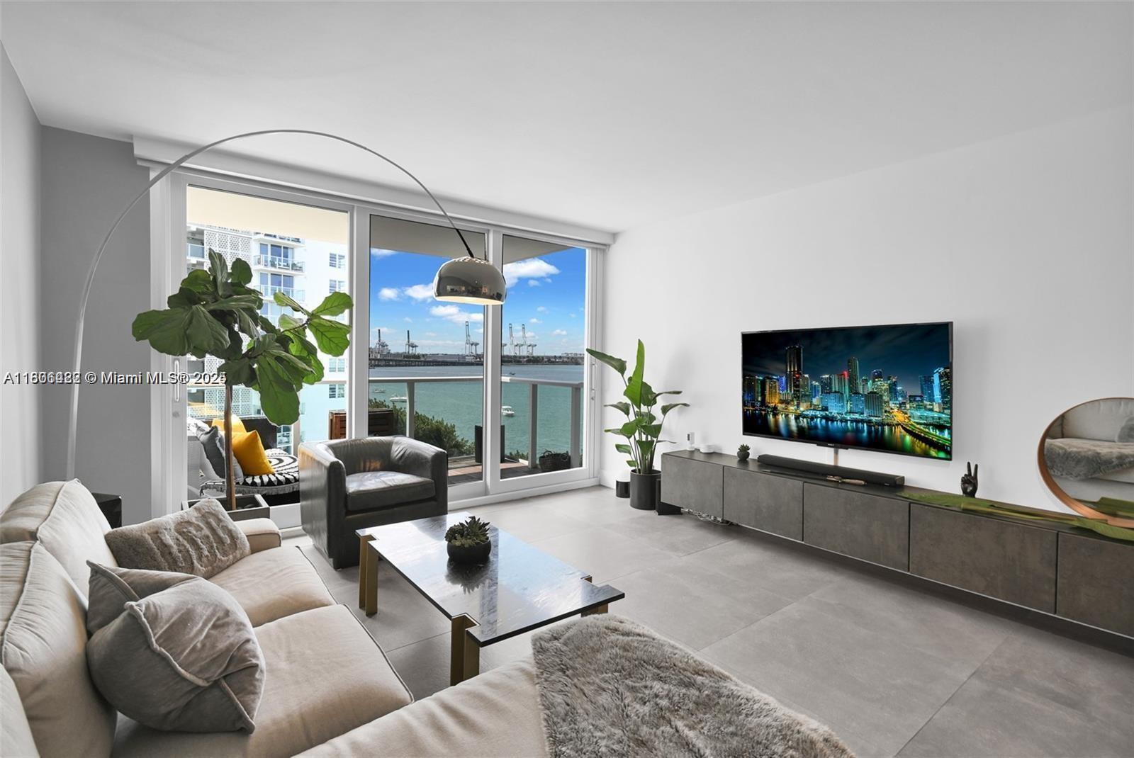 Rental Property at 1000 West Ave 626, Miami Beach, Miami-Dade County, Florida - Bedrooms: 1 
Bathrooms: 1  - $4,500 MO.