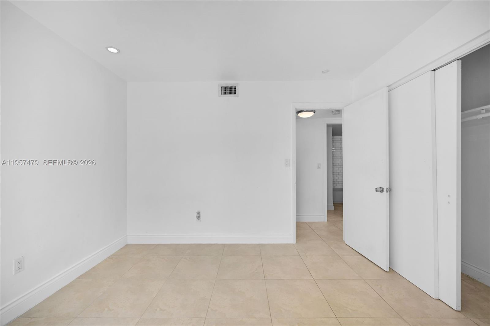 DADELAND CAPRI CONDO - Residential