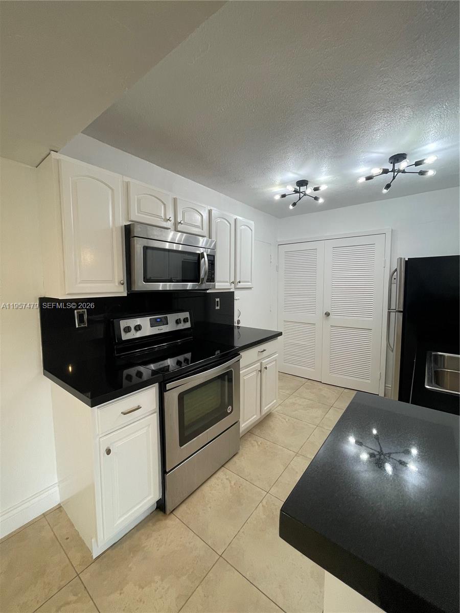 DADELAND CAPRI CONDO - Residential