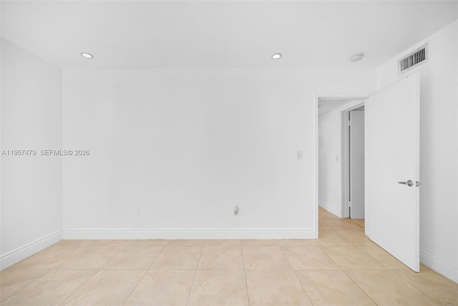 DADELAND CAPRI CONDO - Residential