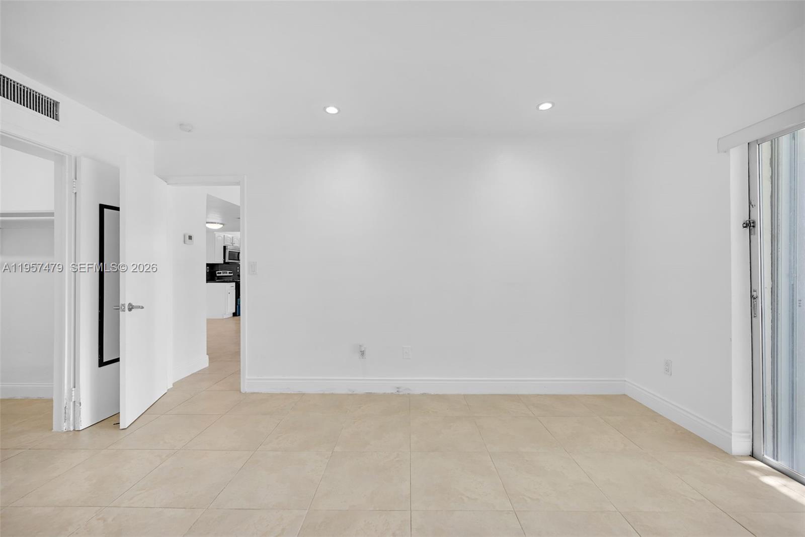 DADELAND CAPRI CONDO - Residential