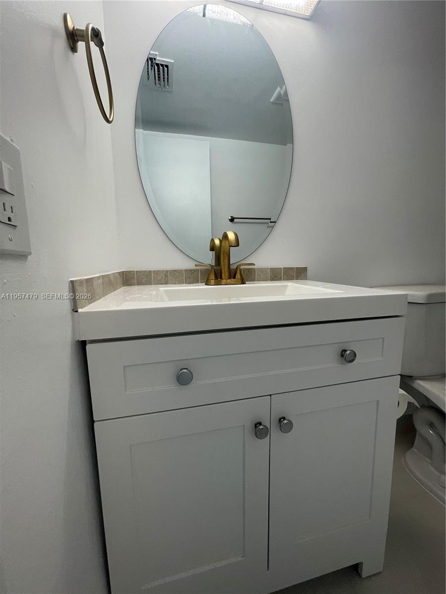 DADELAND CAPRI CONDO - Residential