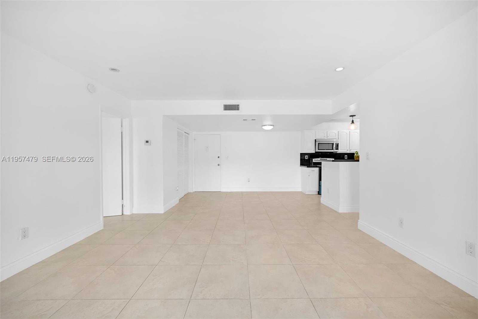 DADELAND CAPRI CONDO - Residential