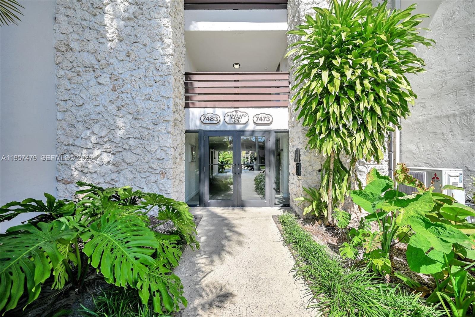DADELAND CAPRI CONDO - Residential
