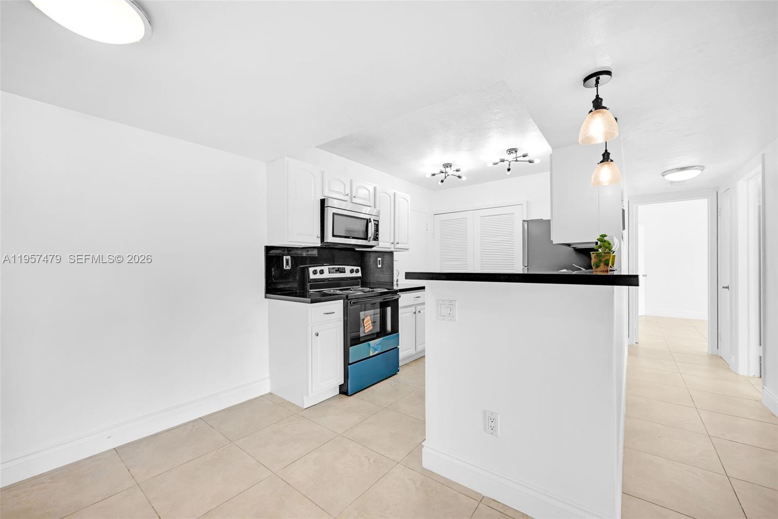 DADELAND CAPRI CONDO - Residential