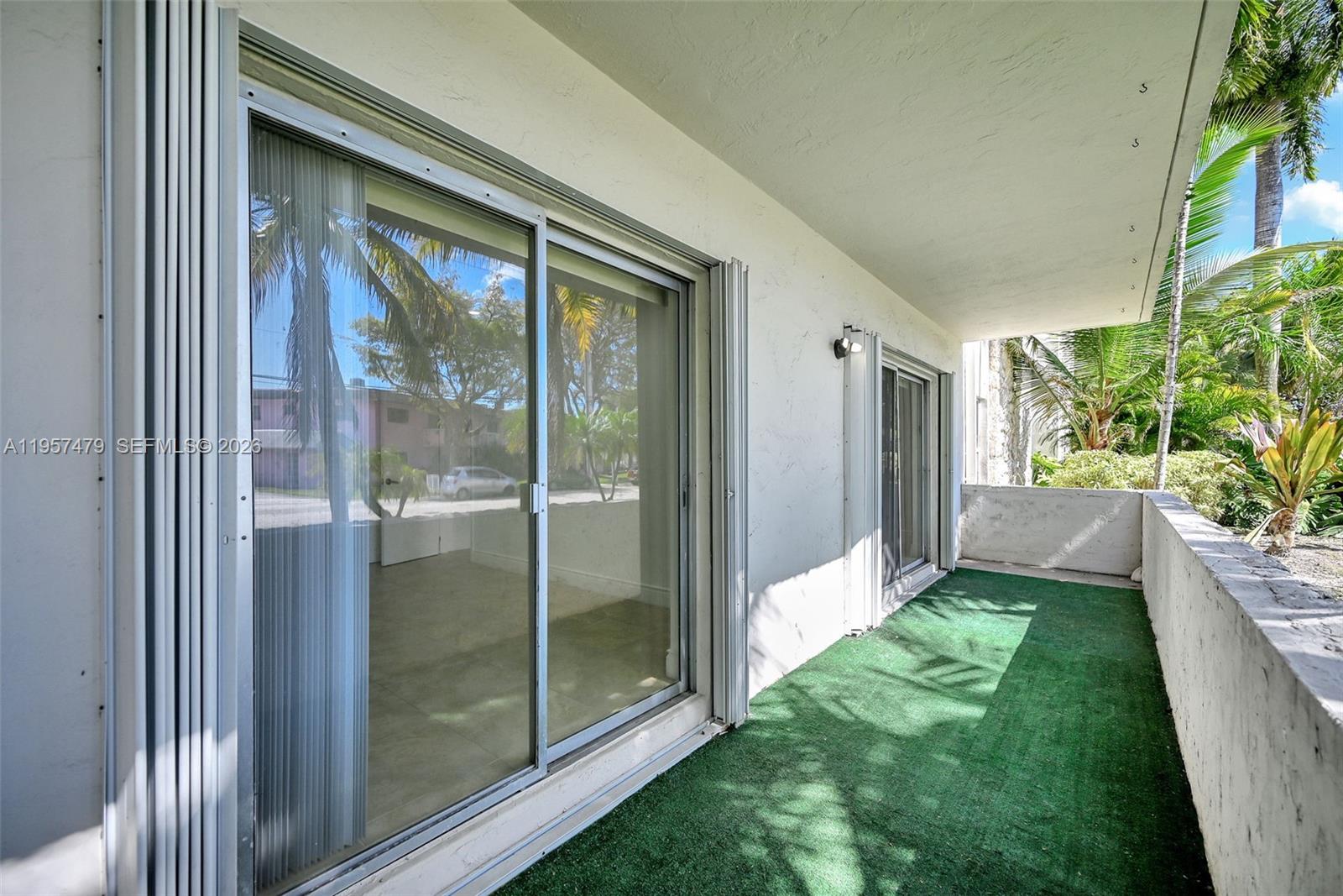 DADELAND CAPRI CONDO - Residential