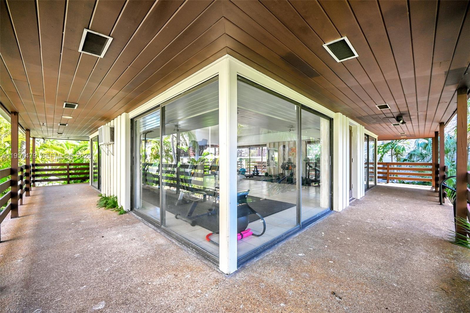 DADELAND CAPRI CONDO - Residential