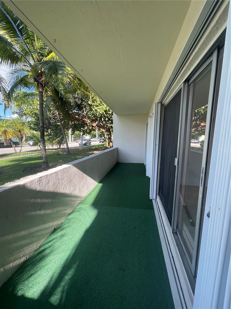 DADELAND CAPRI CONDO - Residential