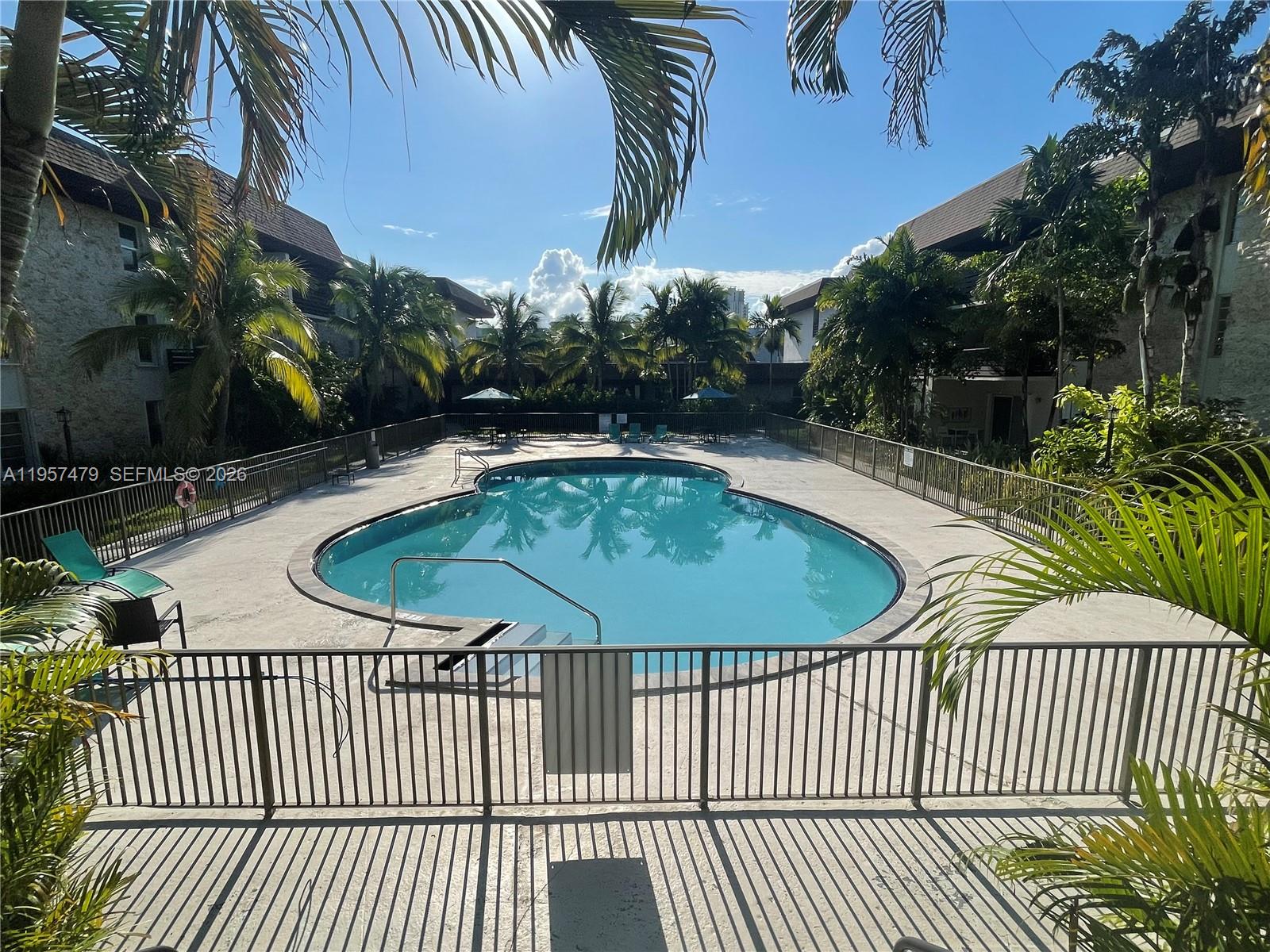 DADELAND CAPRI CONDO - Residential