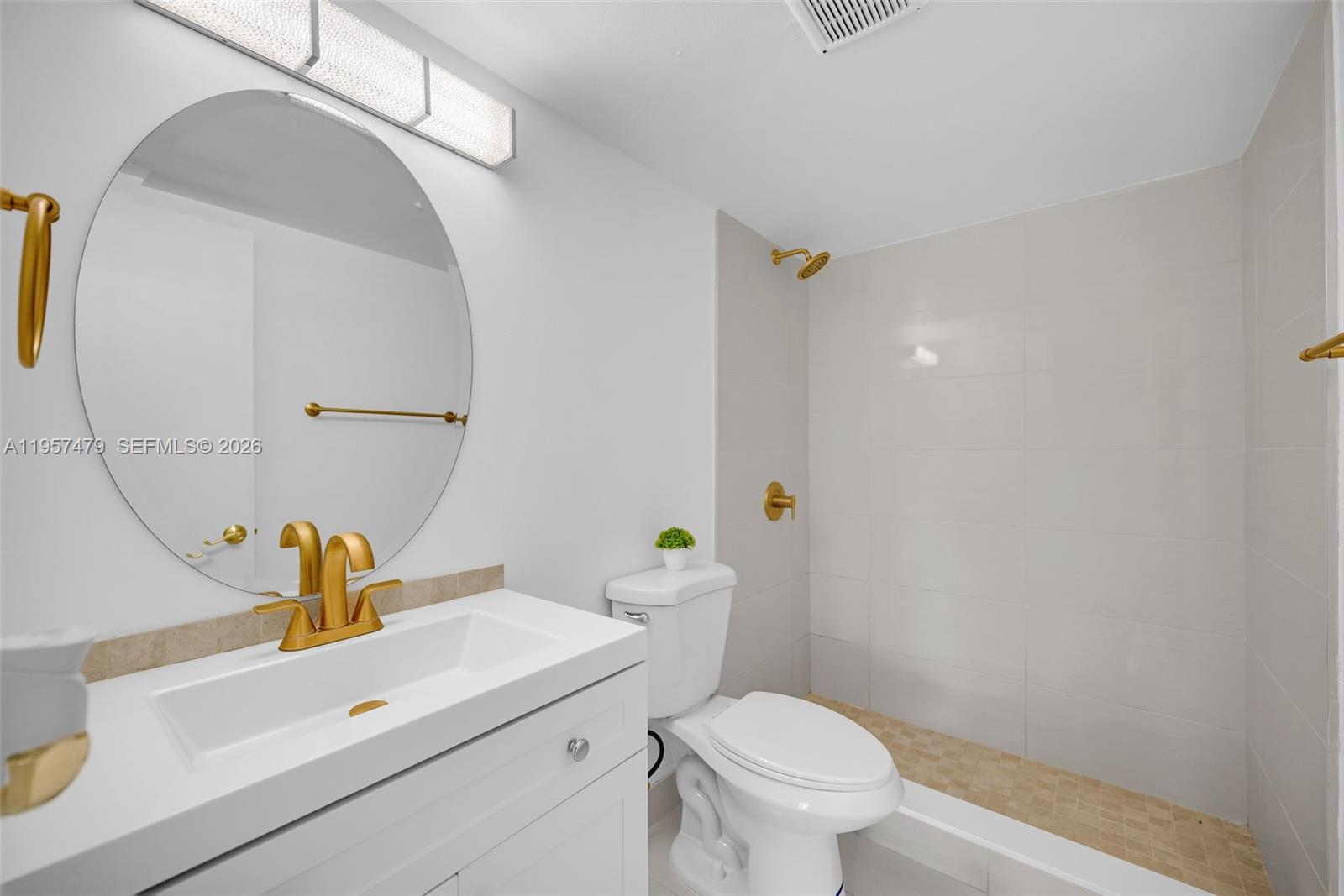 DADELAND CAPRI CONDO - Residential