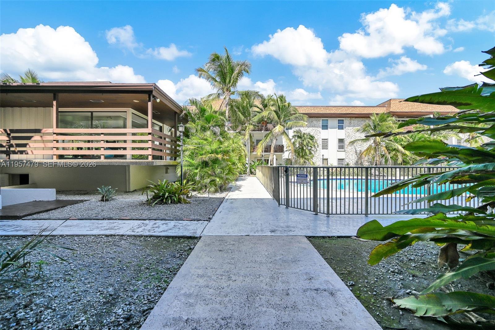 DADELAND CAPRI CONDO - Residential