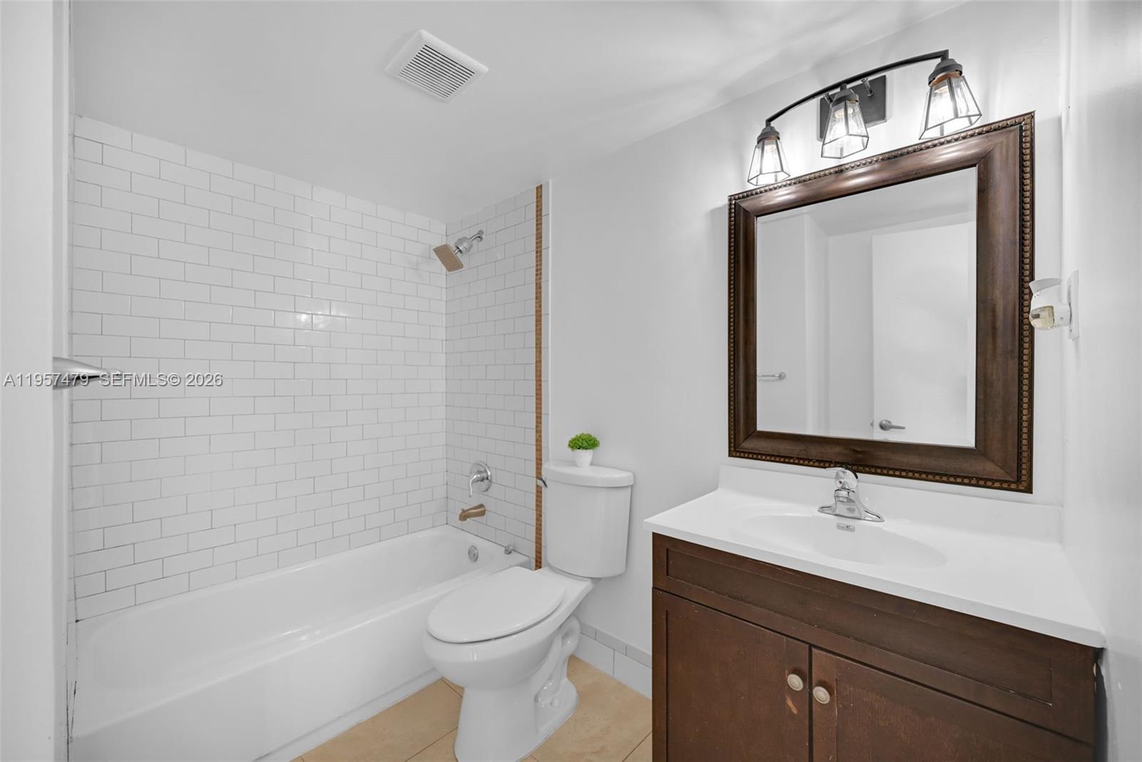 DADELAND CAPRI CONDO - Residential