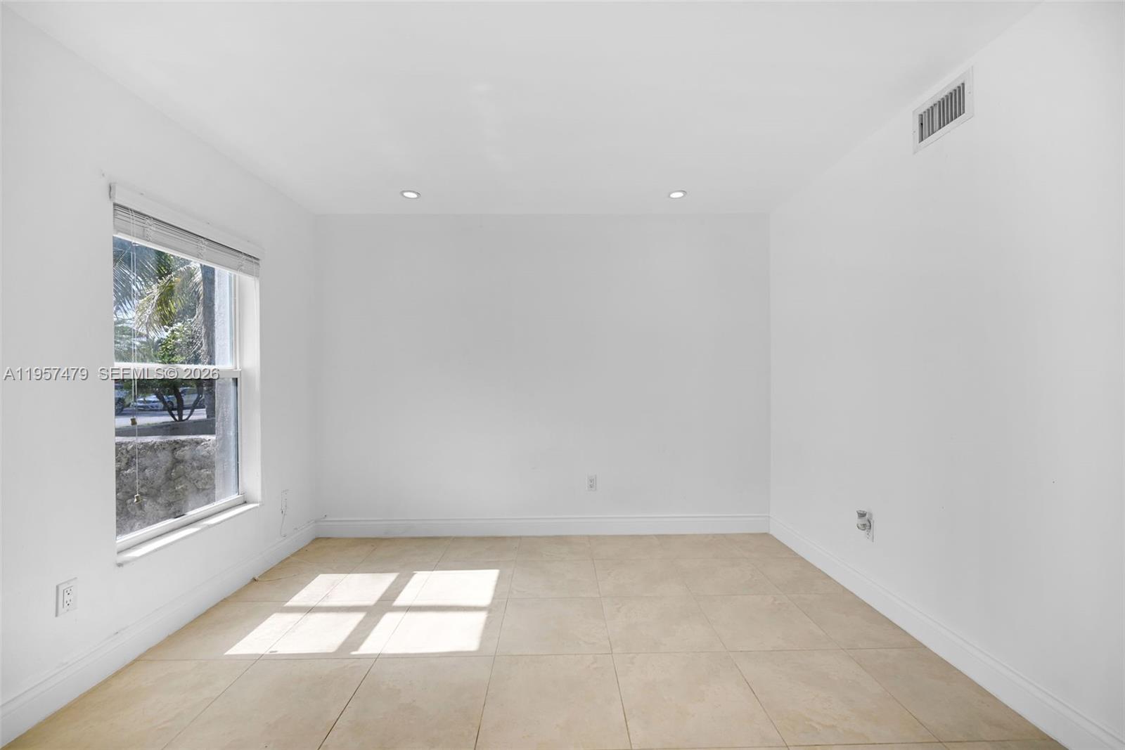 DADELAND CAPRI CONDO - Residential