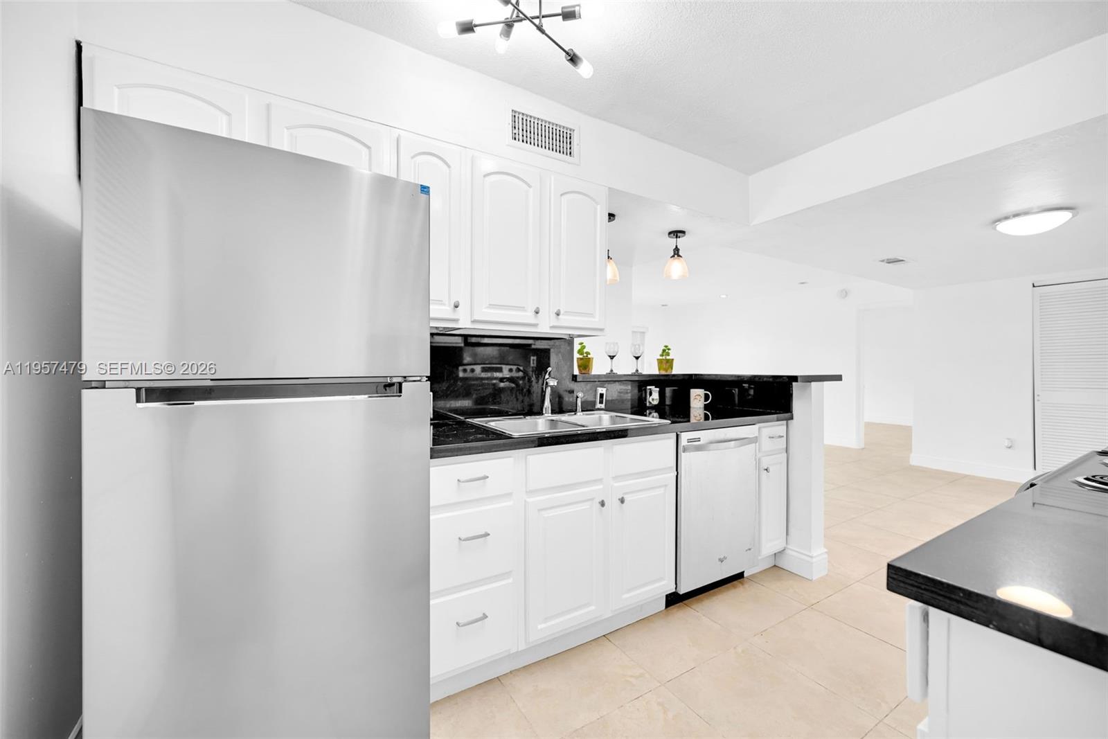 DADELAND CAPRI CONDO - Residential