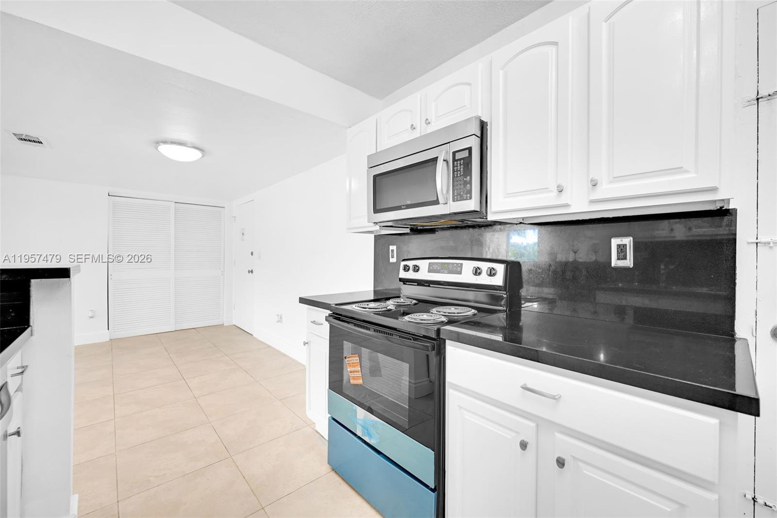 DADELAND CAPRI CONDO - Residential