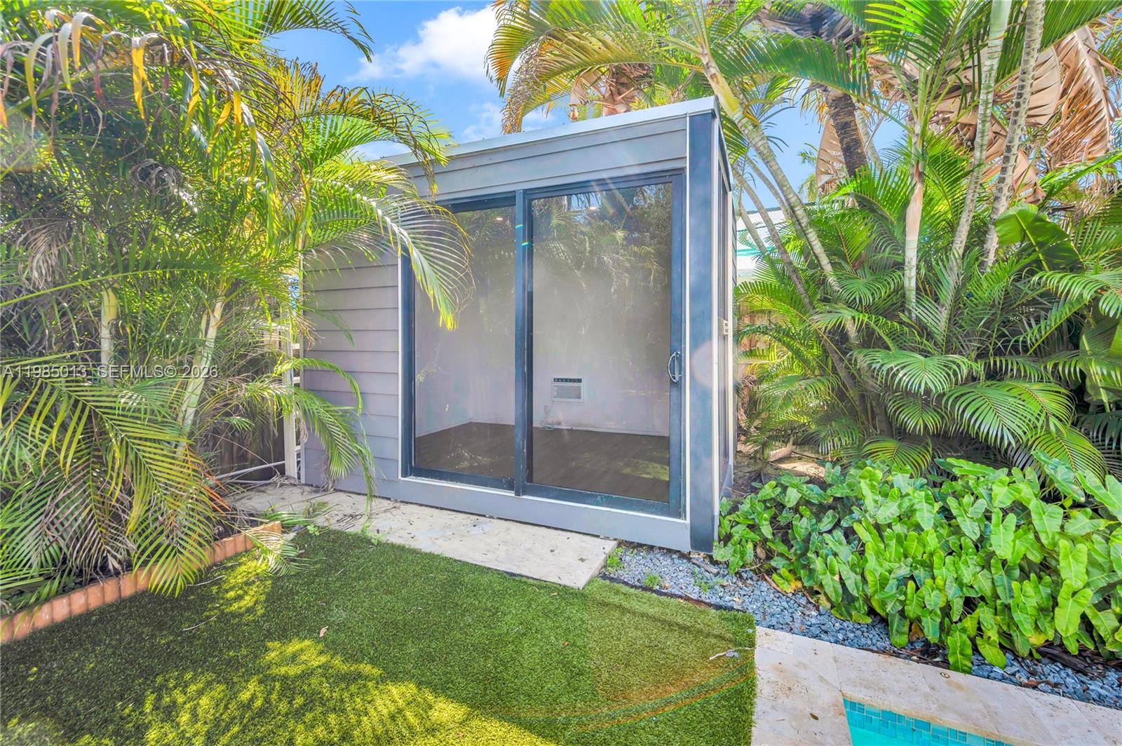 EAST SHENANDOAH - Residential Lease